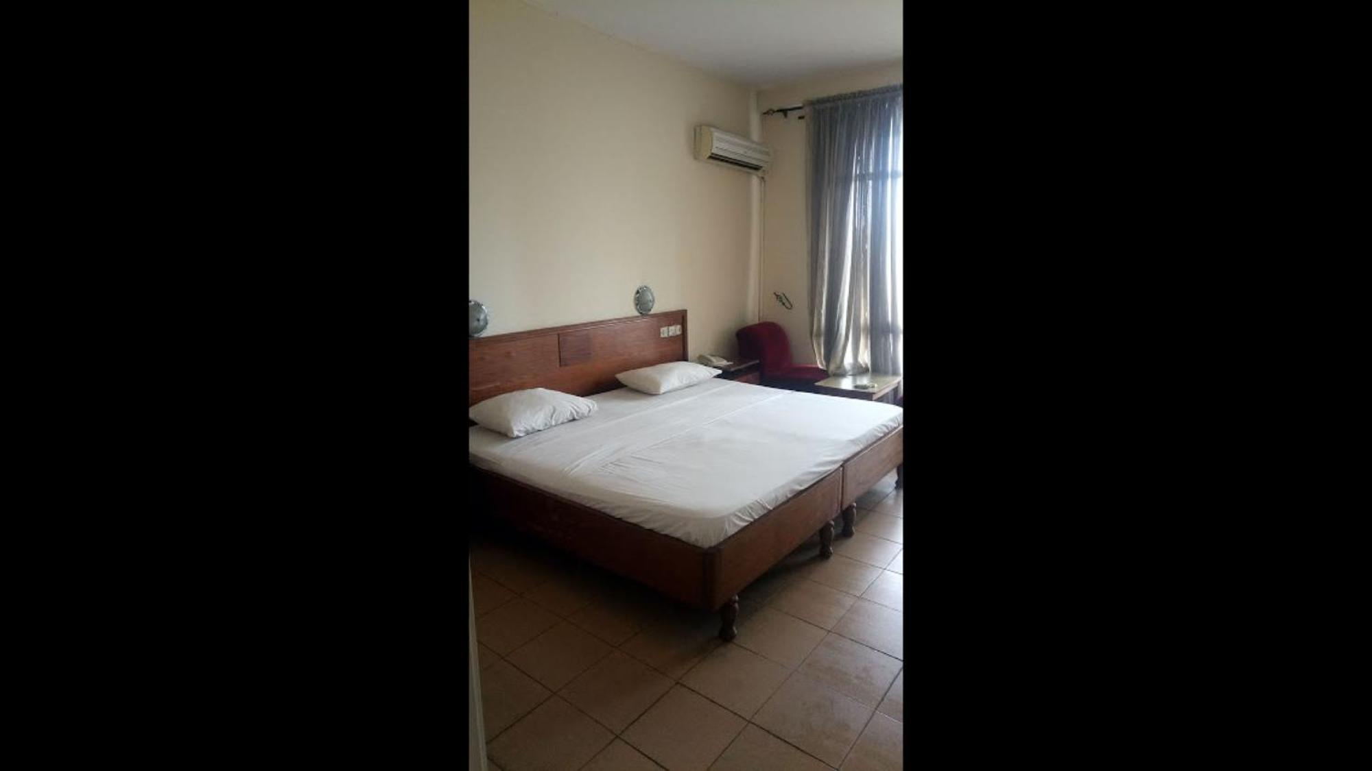 Room In Lodge - Premier Hotel-Ibadan Zewnętrze zdjęcie